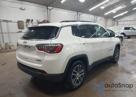2019 Jeep Compass Sun And Wheel Fwd из США, поврежденный, VIN 3C4NJCBB8KT685910